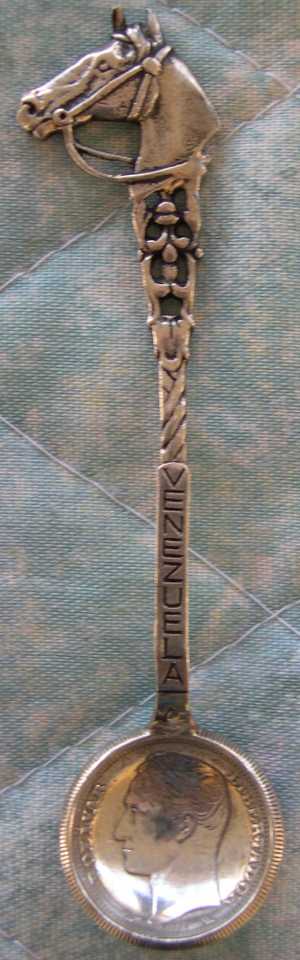 horse head spoon