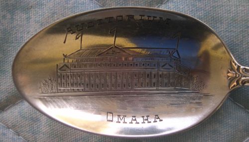 auditorium spoon