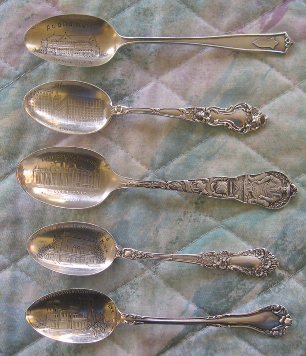 auditorium spoon