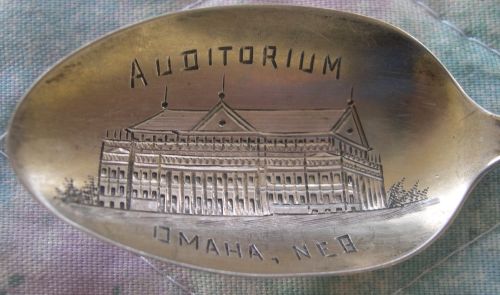 auditorium spoon
