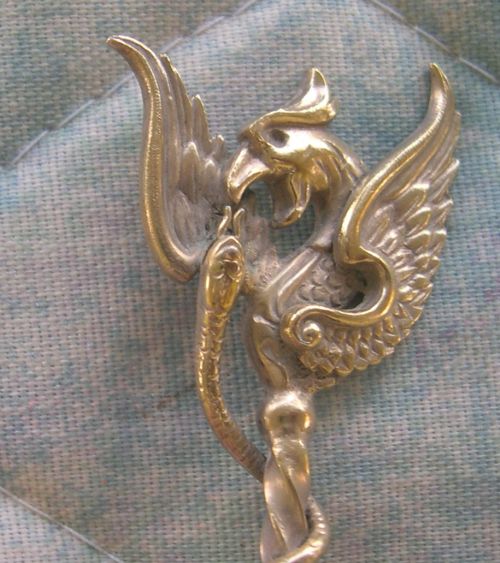 bonbon bon bon spoon snake eagle