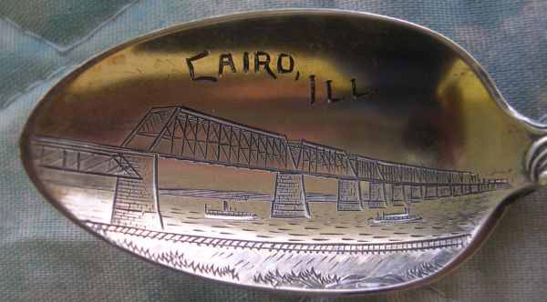 cairo bridge spoon