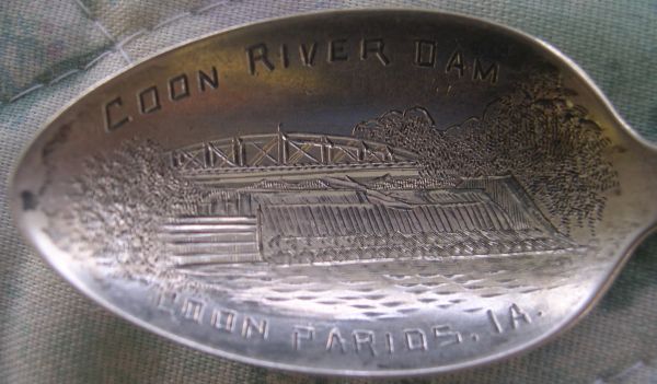 bridge spoon Coon River Dam, Coon Rapids,  Ia (error in engraving)
