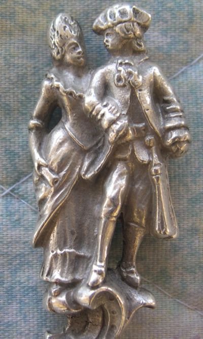 marriage server finial