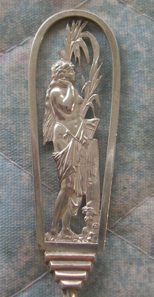 bare breasted female spoon
