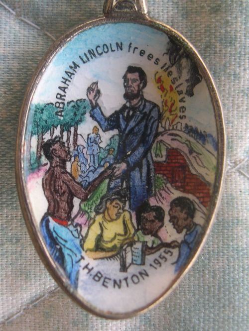 Lincoln frees the slaves spoon