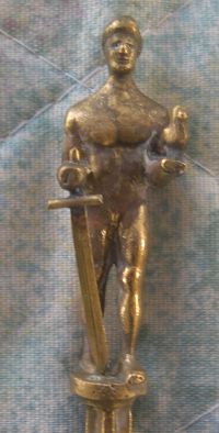 victor statue belgrade front spoon
